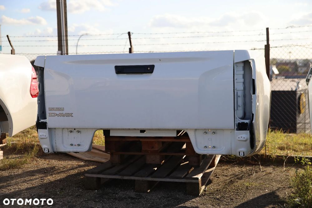 Paka bagażnika NOWA (z demontażu) HILUX / RANGER / D-MAX - FV - 11