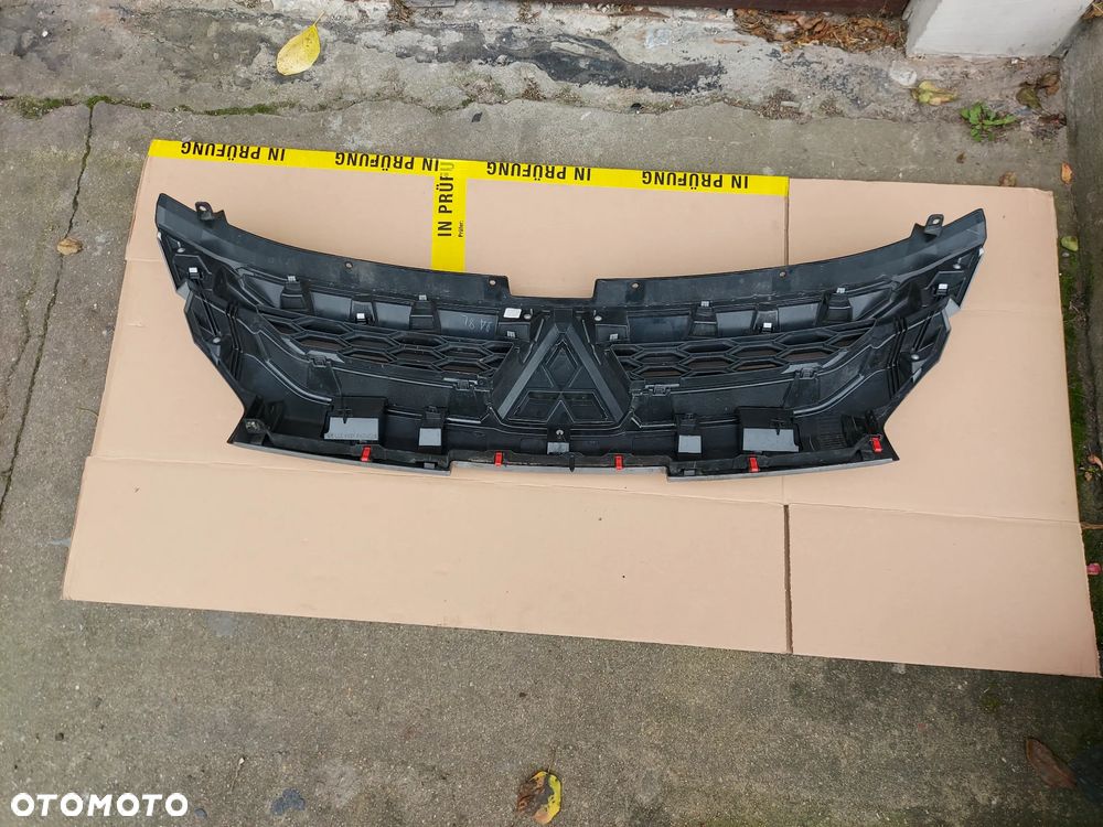 Mitsubishi L200 V 19- Atrapa Grill Przód Oryginał - 3