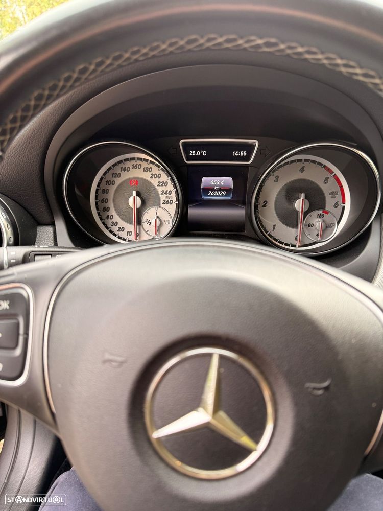 Mercedes-Benz GLA 180 d Urban - 10