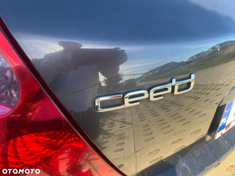 Kia Ceed 1.4 Comfort - 13