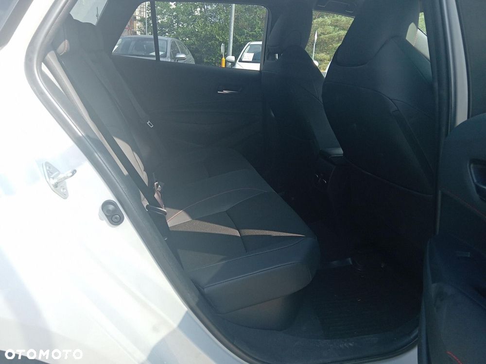 Toyota Corolla 2.0 Hybrid GR Sport Dynamic - 16