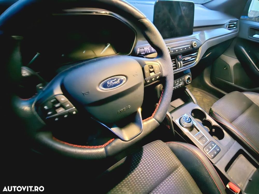 Ford Focus 1.5 Ecoboost ST-Line - 13
