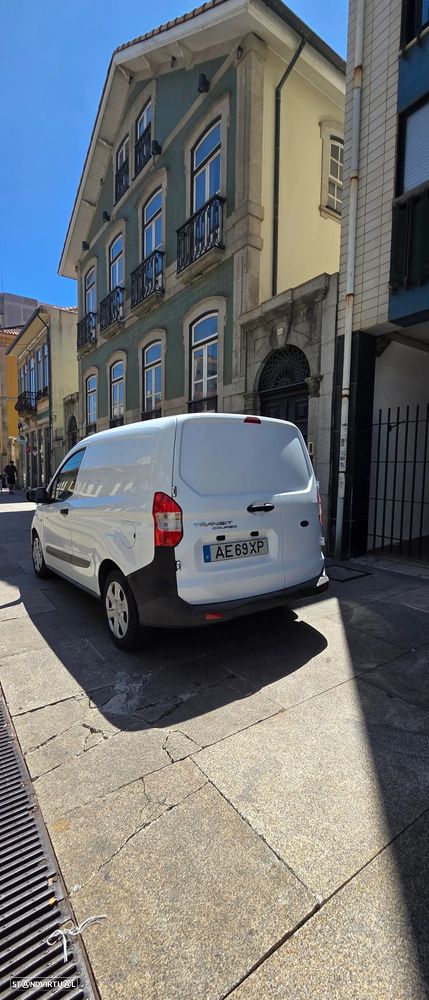 Ford Courier - 8