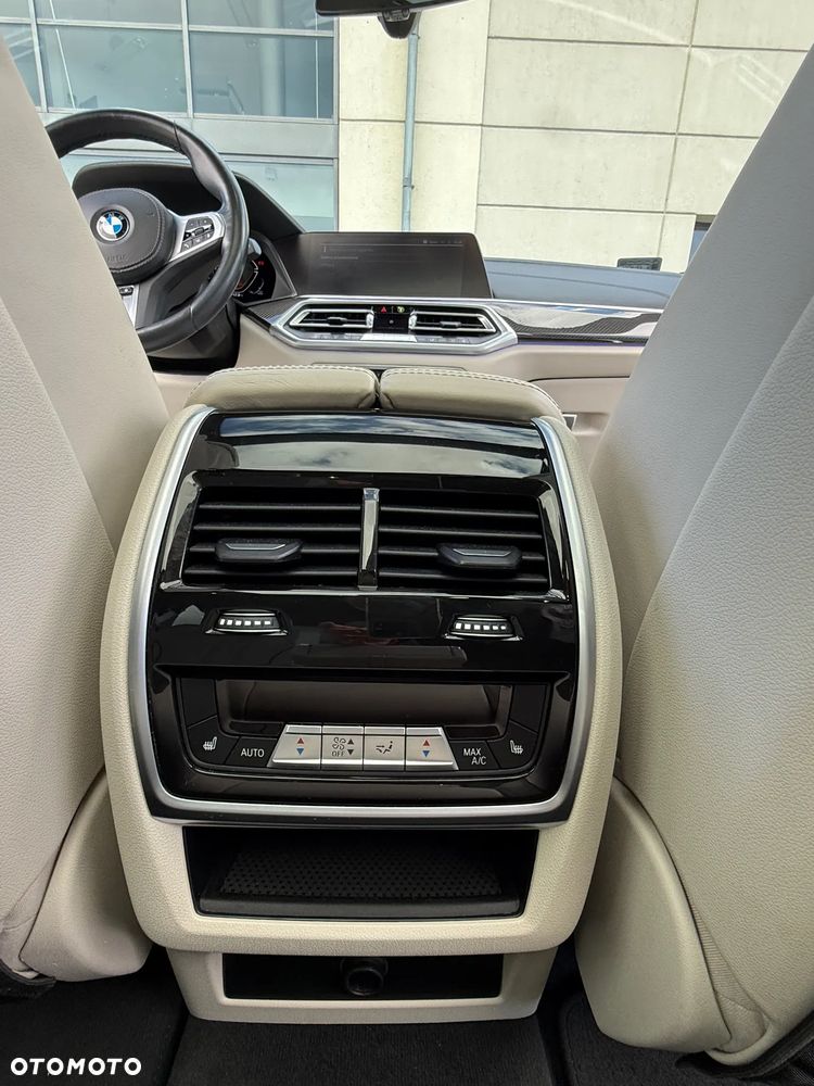 BMW X5 xDrive40i mHEV - 14