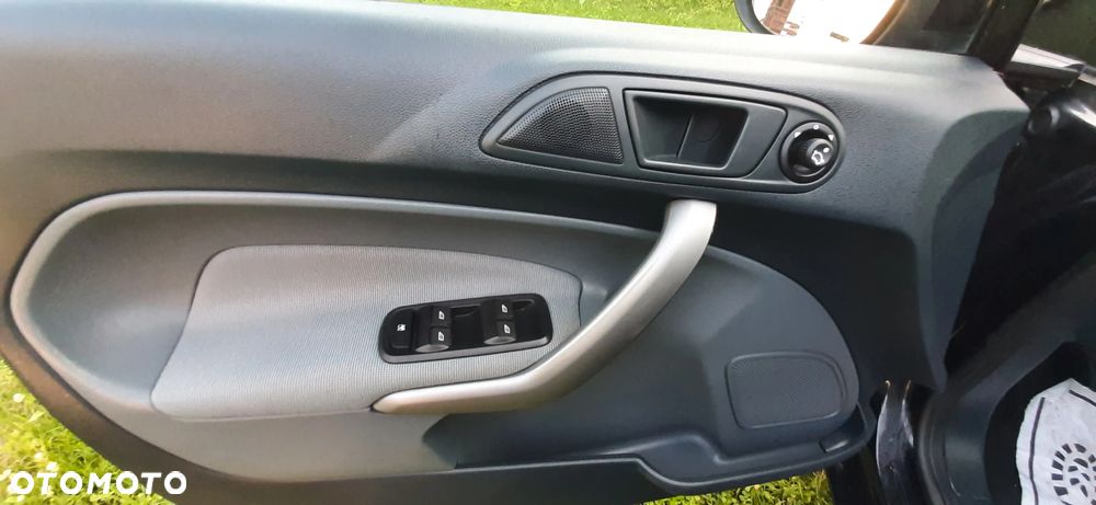Ford Fiesta - 27