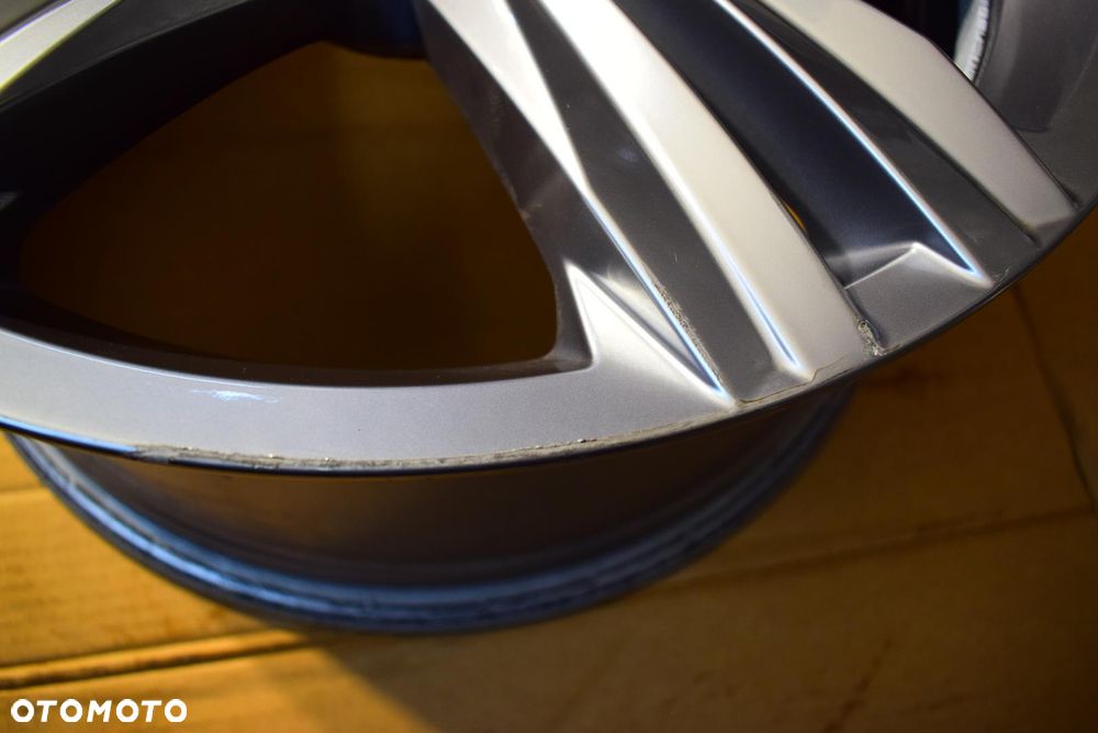 VW 19'' ,,R-Line'' Touareg III 760 Nowy Model! Oryginał! - 4