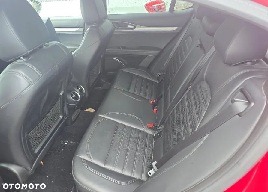 Alfa Romeo Stelvio 2.0 Turbo TI Q4 - 9