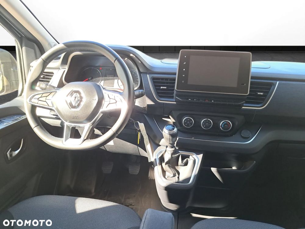 Renault Trafic 2.0 dCi - 13