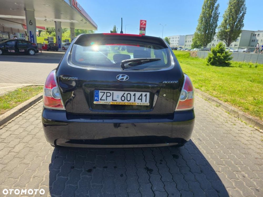 Hyundai Accent 1.4 Comfort - 2