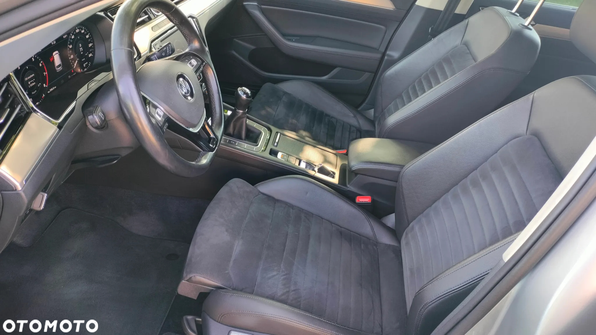 Volkswagen Passat - 16
