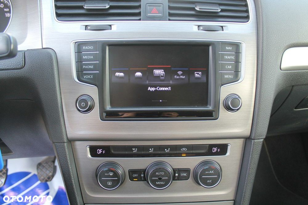 Volkswagen Golf - 16