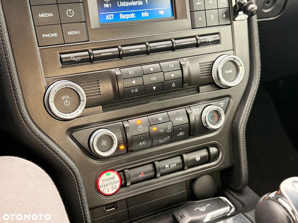 Ford Mustang 3.7 V6 Premium - 36
