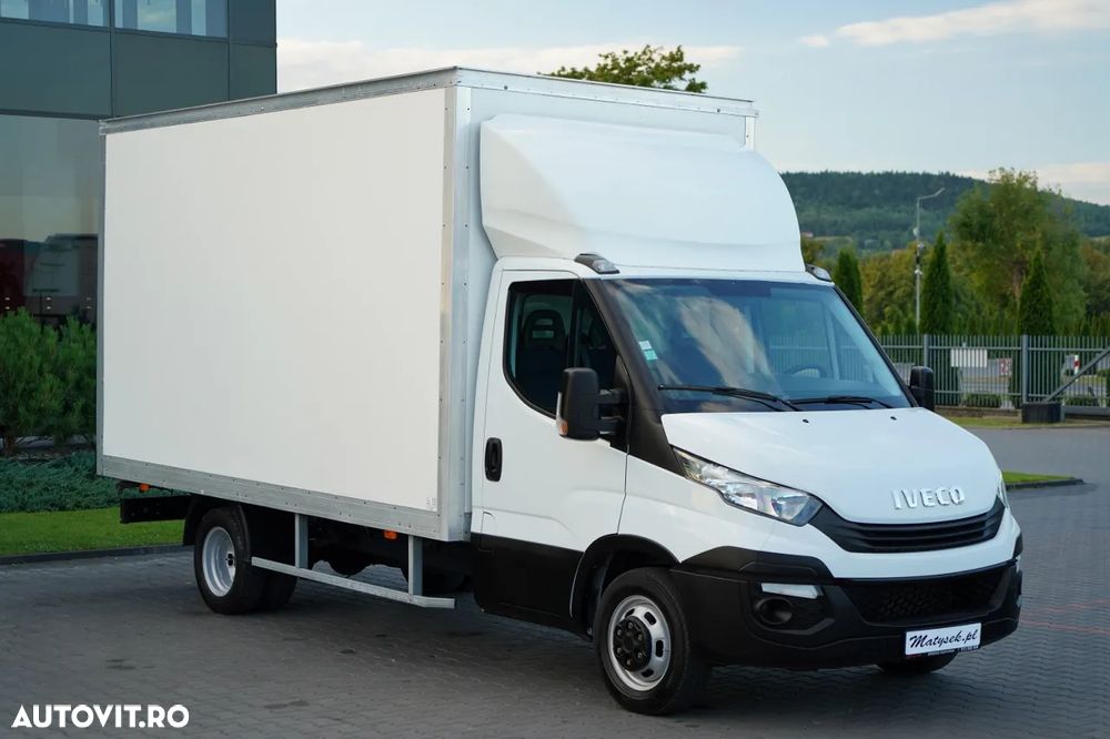 Iveco DAILY 35-140 / CONTAINER / DUBLU / MANUAL / ROLURI / MASĂ NETĂ: 3500 KG / 2017 - 1