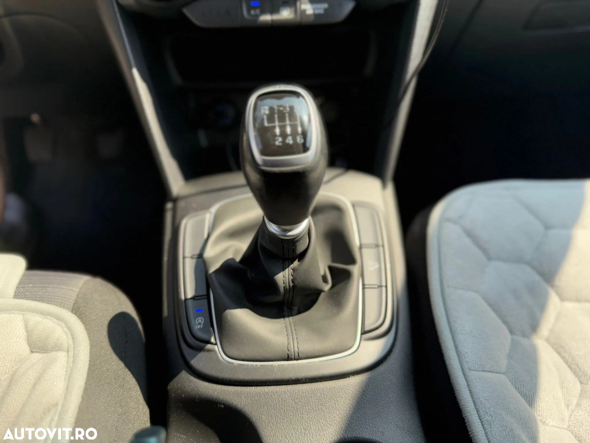 Hyundai KONA 1.0 T-GDI 120 CP 6MT 2WD Comfort - 23