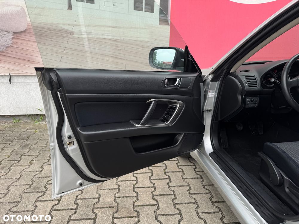 Subaru Legacy - 25