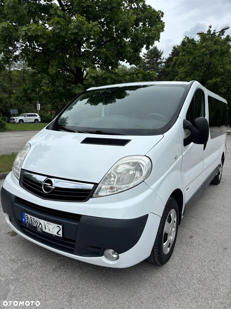 Opel Vivaro - 1