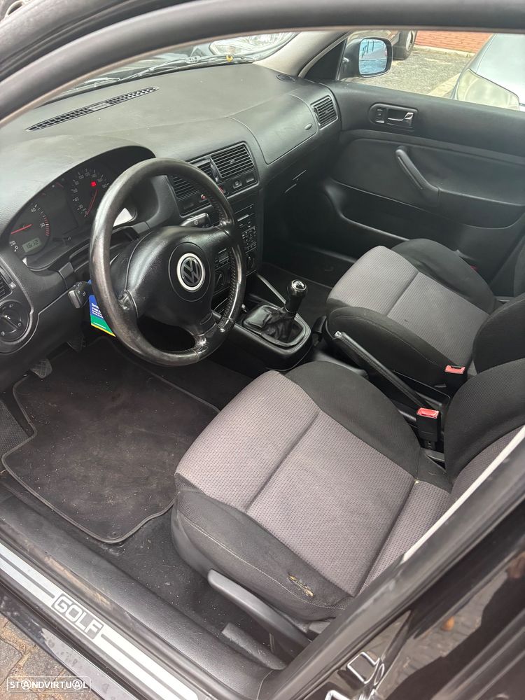 VW Golf 1.9 TDi Highline - 4