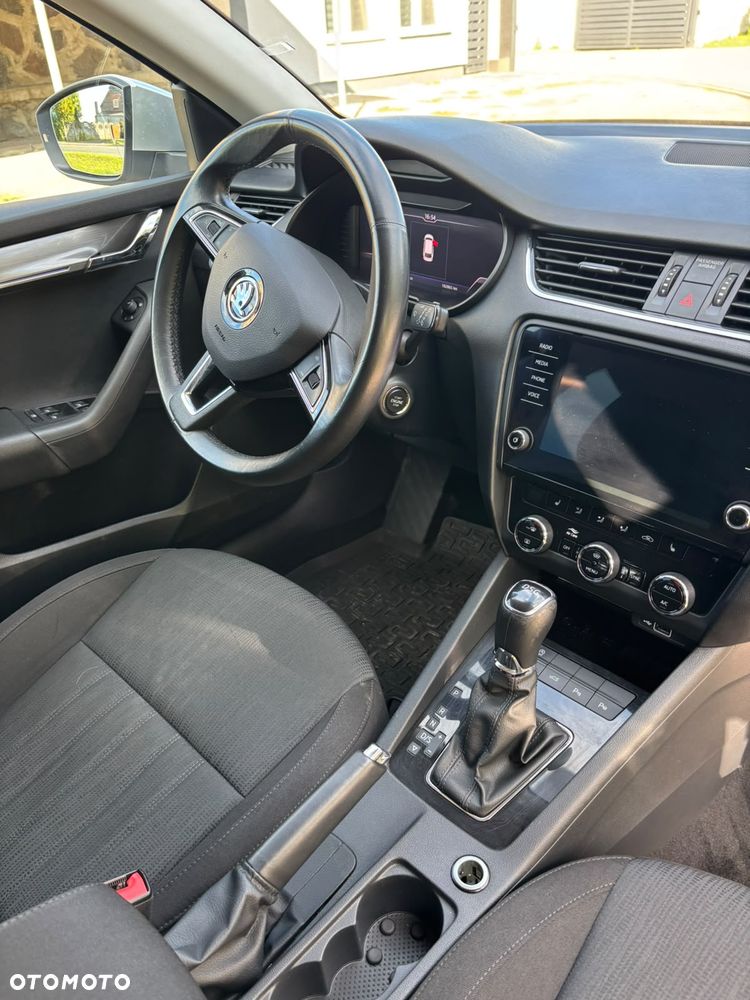 Skoda Octavia 2.0 TDI SCR Ambition DSG - 8