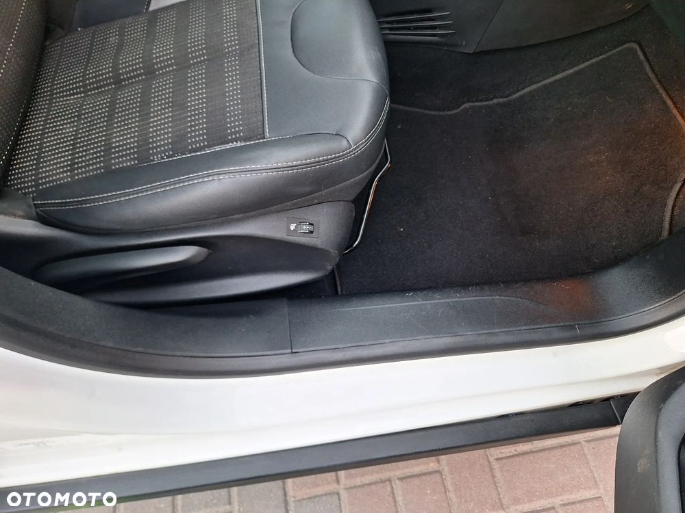 Peugeot 2008 BlueHDi FAP 120 STOP & START Crossway - 34
