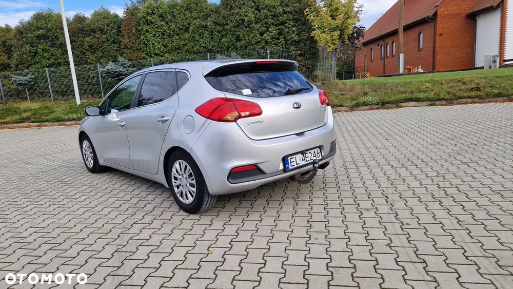 Kia Ceed 1.6 GDI Spirit - 23