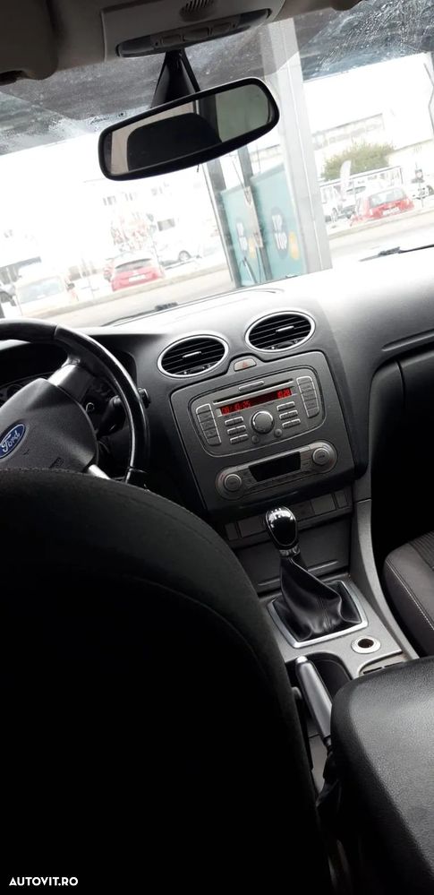 Ford Focus - 8
