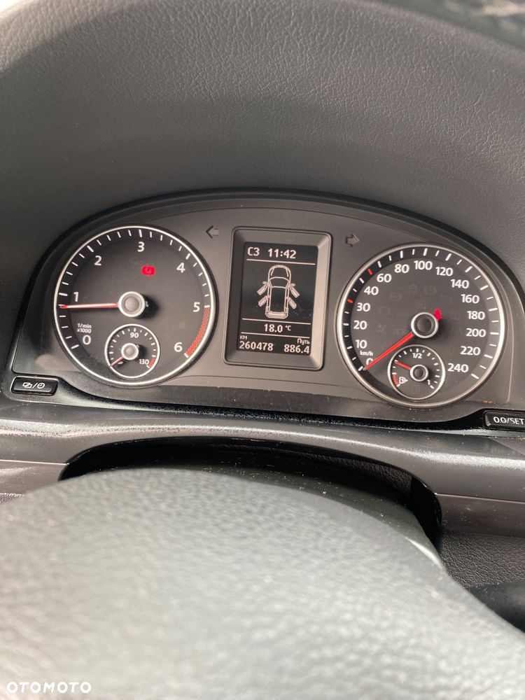 Volkswagen Touran - 15