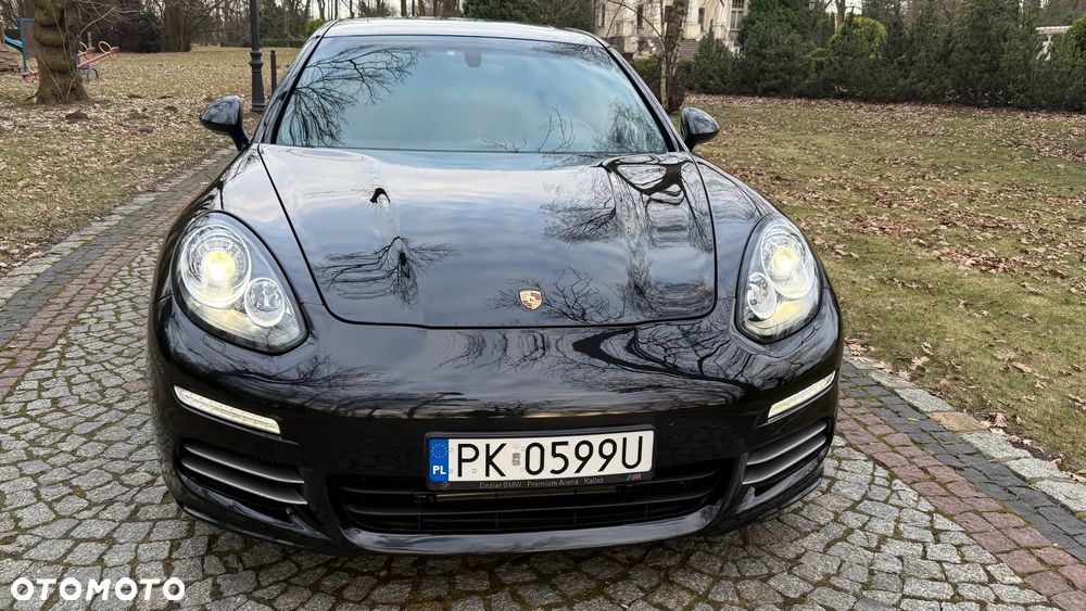 Porsche Panamera 4S - 9