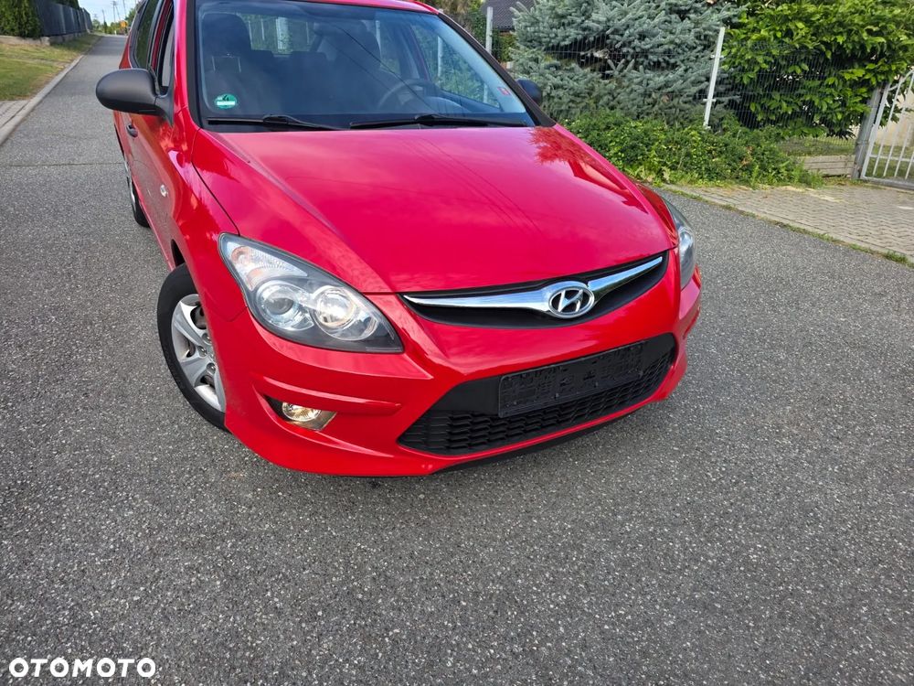 Hyundai i30 1.4 Base + - 25