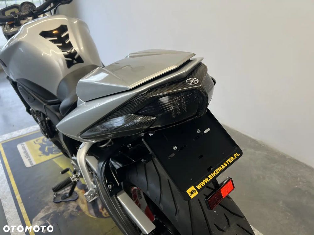 Yamaha FZ - 19