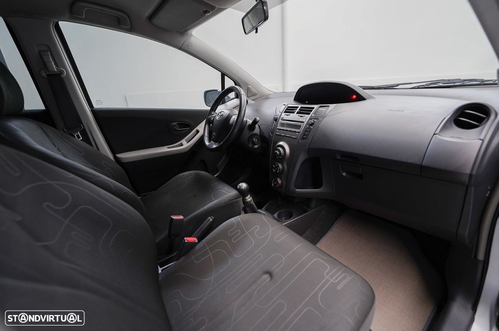 Toyota Yaris 1.0 VVT-i Comfort+AC+VSC - 12