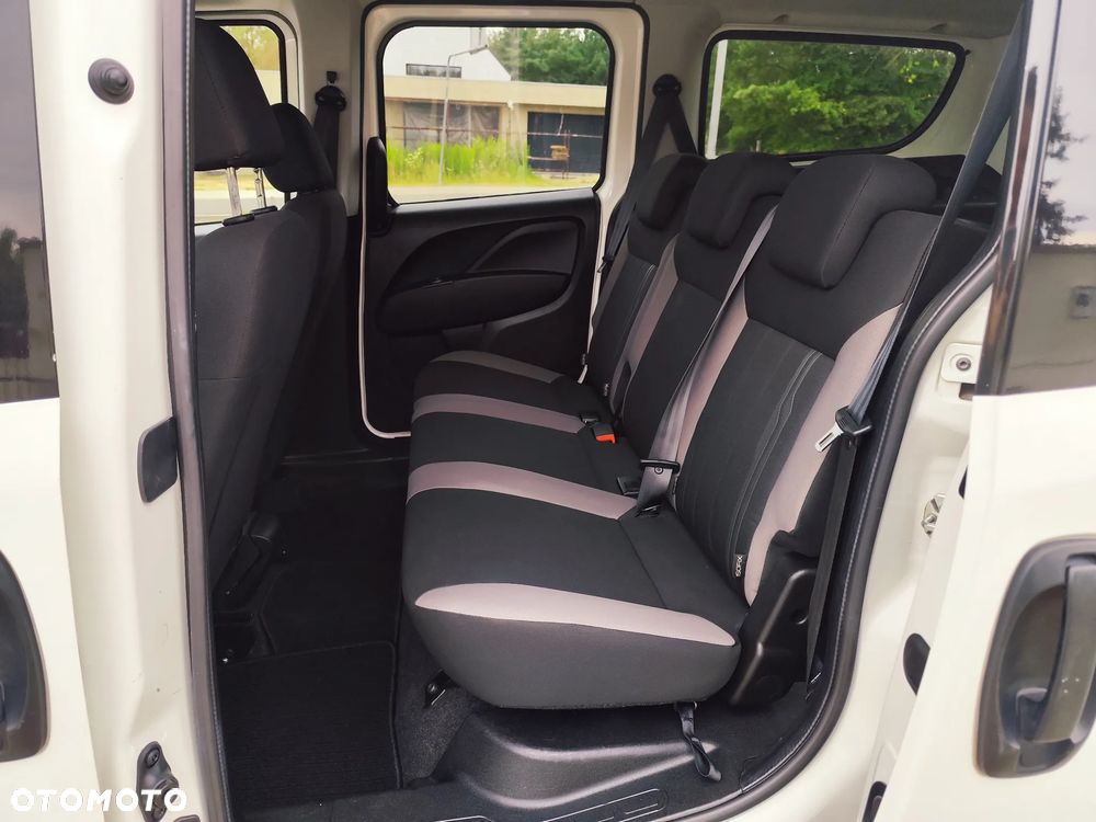 Fiat Doblo 1.4 T-Jet 16V Emotion - 24