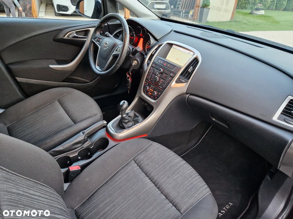 Opel Astra 1.6 NAVI - 36