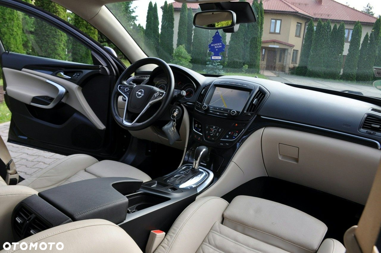 Opel Insignia - 25