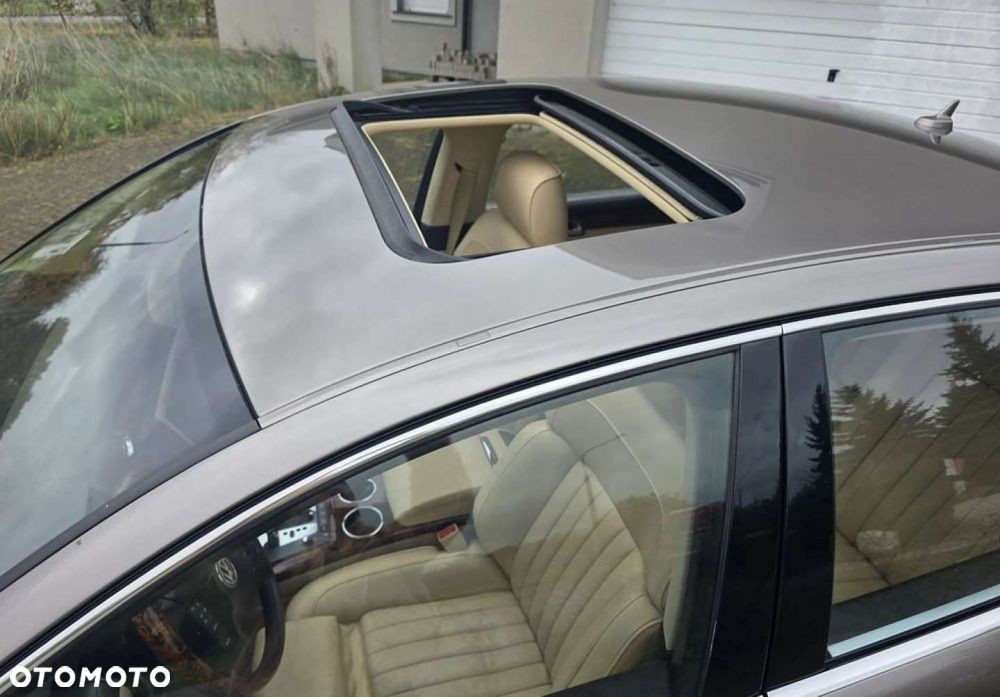 Volkswagen Phaeton - 11