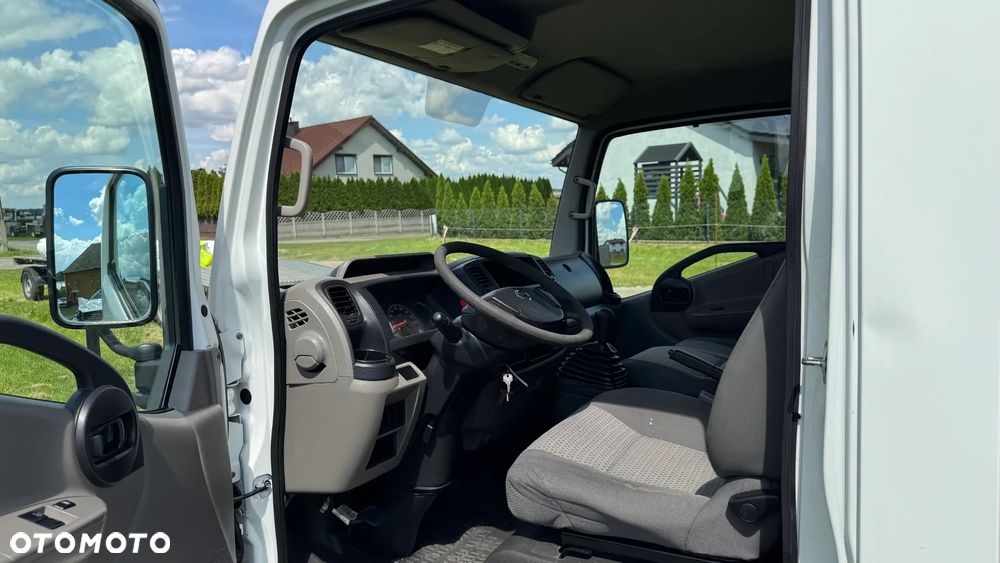 Nissan CABSTAR - 3