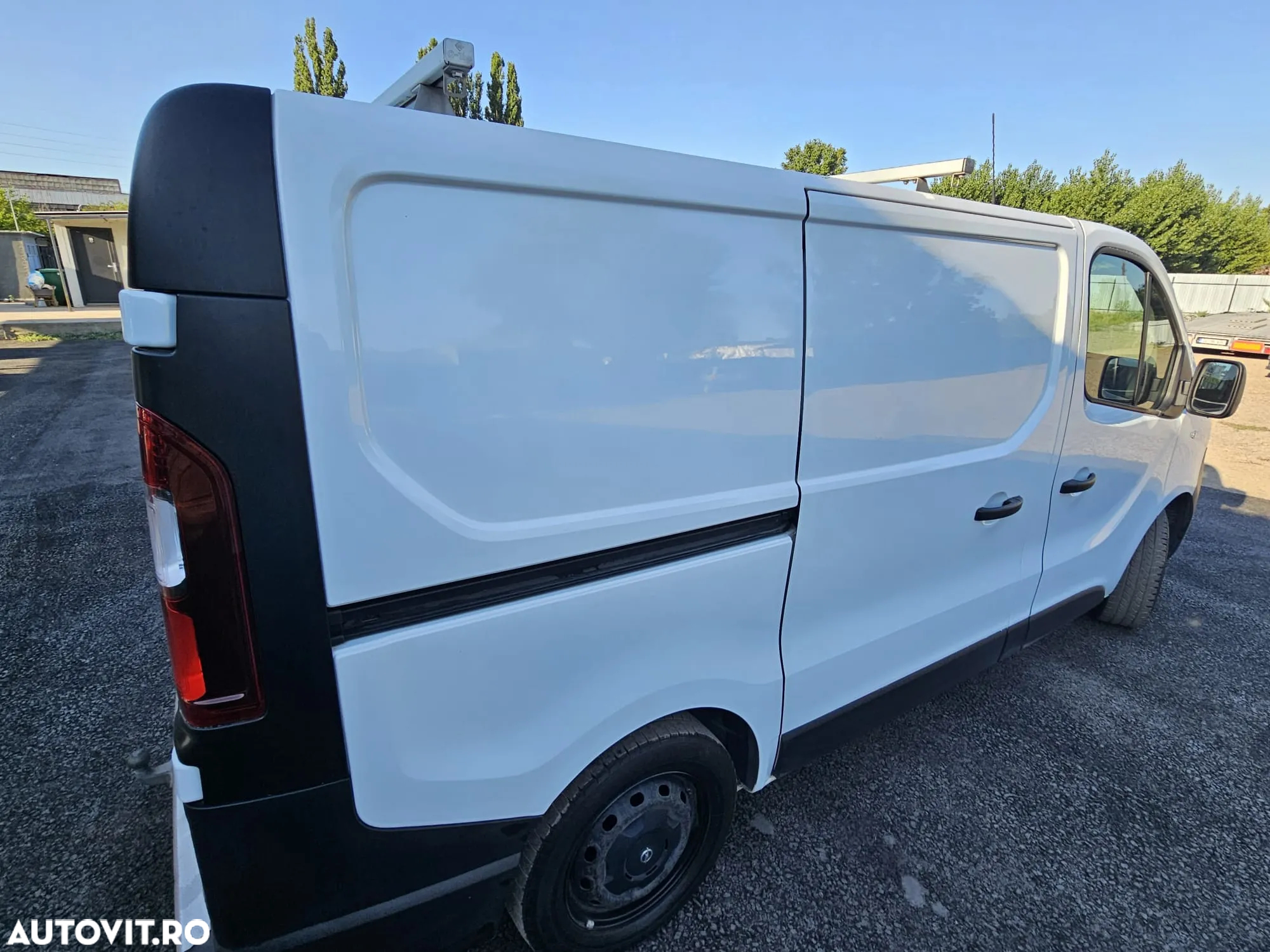 Opel Vivaro - 4