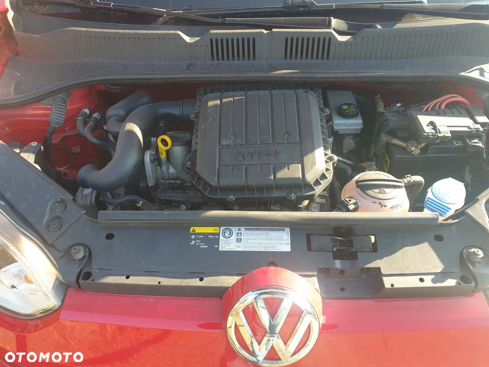 Volkswagen up! move - 16