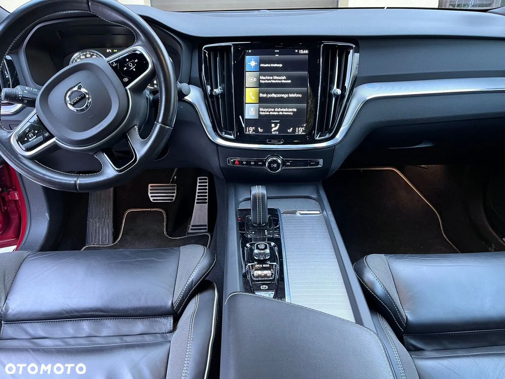 Volvo S60 B4 B R-Design - 10