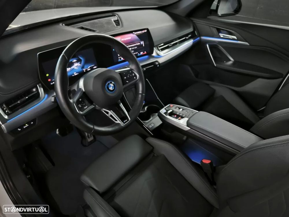 BMW iX1 xDrive30 Pack Desportivo M - 18