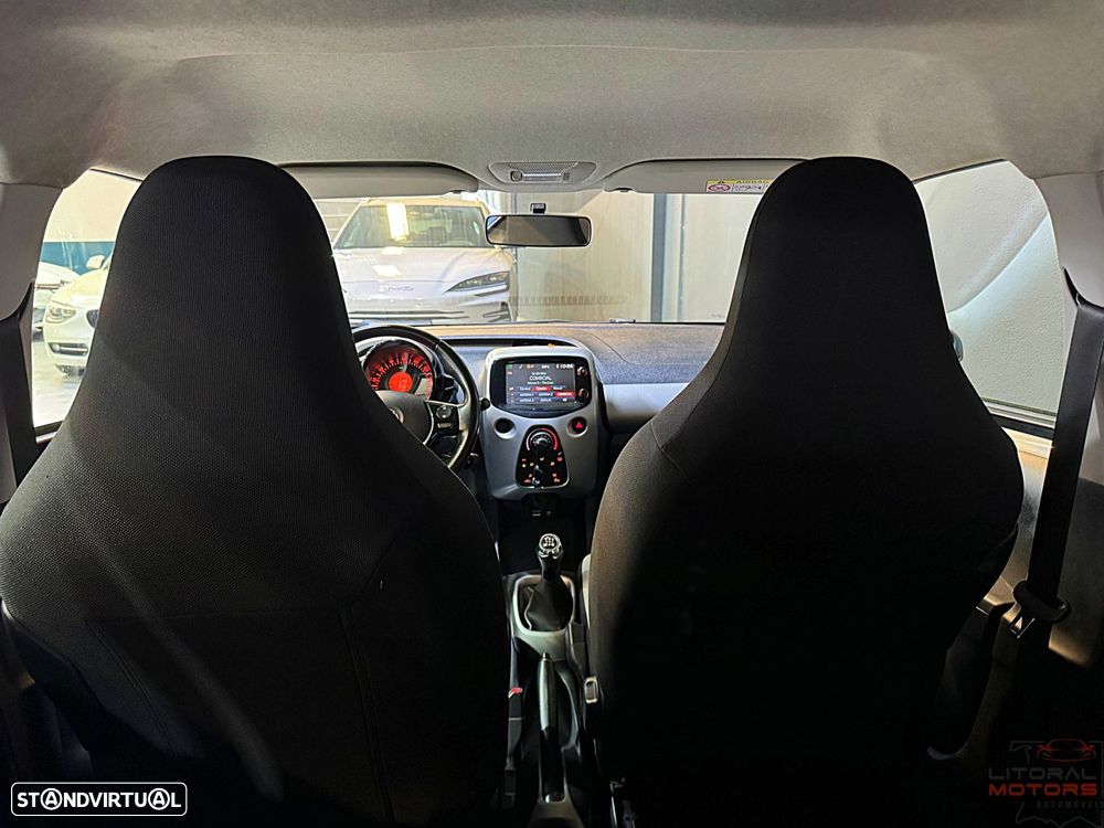 Toyota Aygo 1.0 X-Play Plus - 33