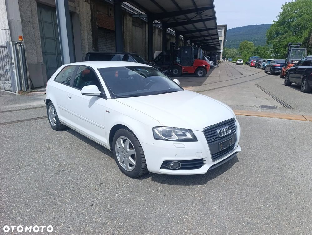 Audi A3 Sportback 1.8 TFSI quattro S line Sportpaket - 2