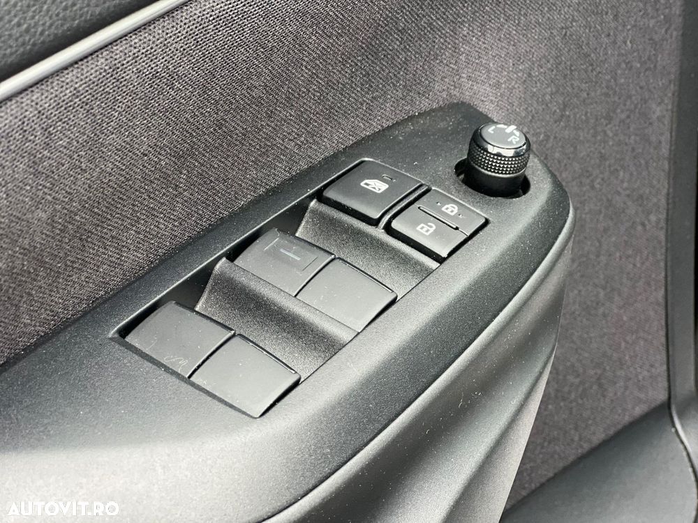 Toyota Yaris Cross 1.5 VVT-i HSD 4x2 Dynamic - 11