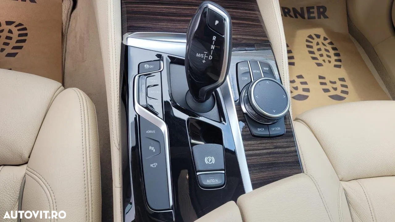 BMW Seria 5 530e iPerformance Aut. - 36