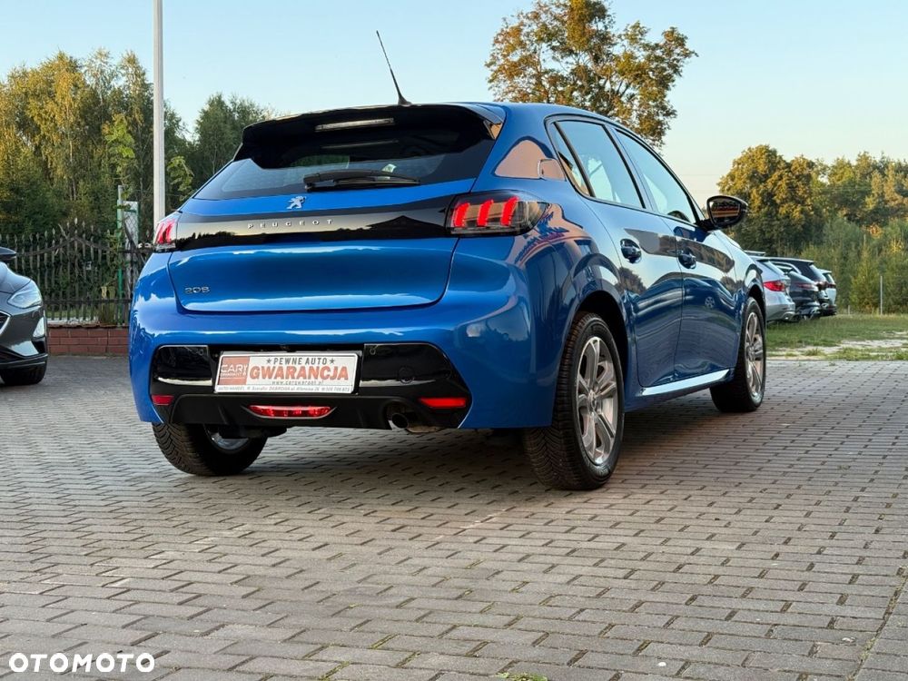 Peugeot 208 - 10
