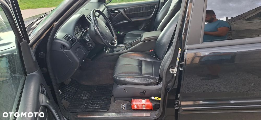 Mercedes-Benz ML - 11
