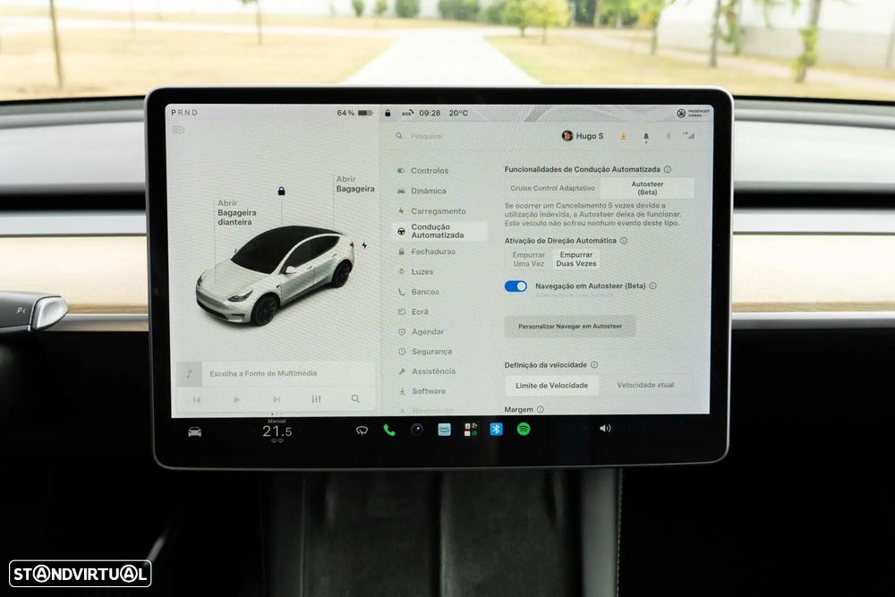 Tesla Model Y Long Range Dual Motor AWD - 13
