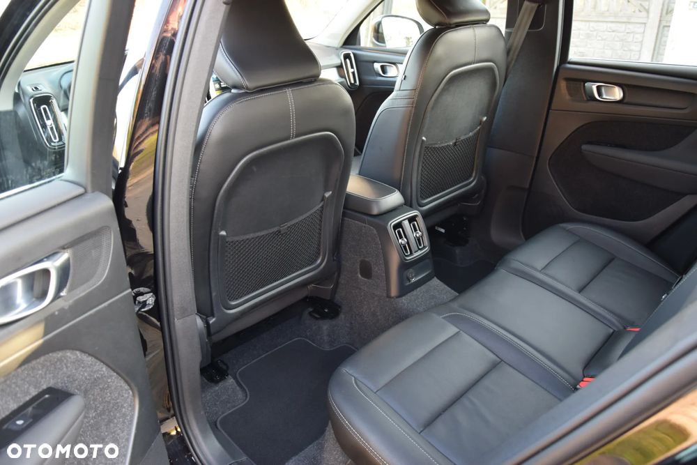 Volvo XC 40 T5 Twin Engine DKG Momentum Pro - 14