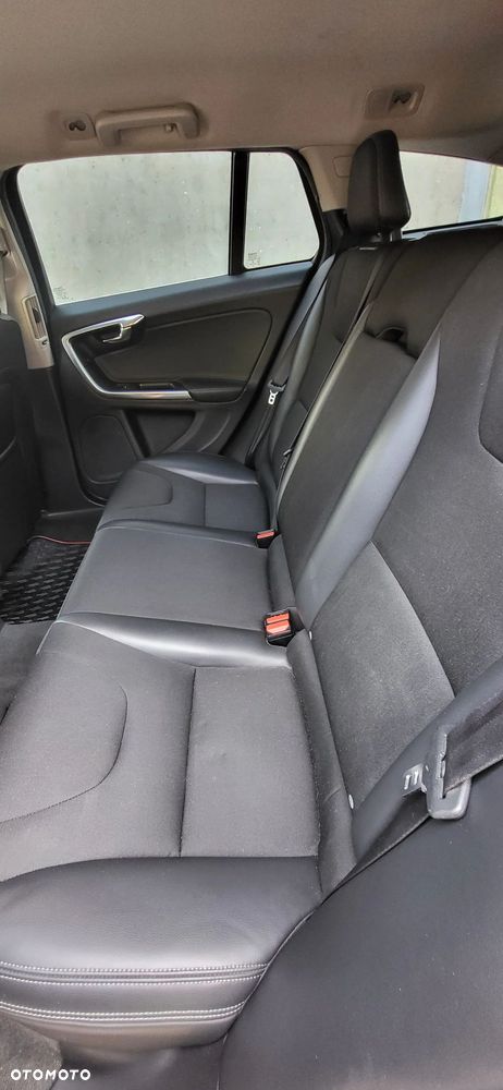 Volvo V60 D4 Drive-E Summum - 18