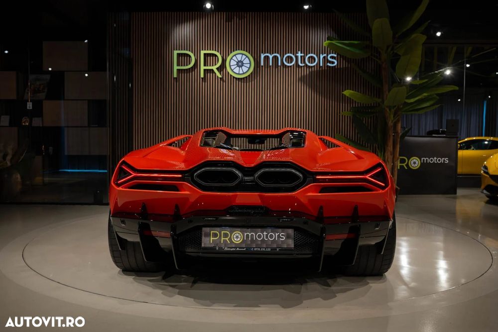Lamborghini Revuelto - 18