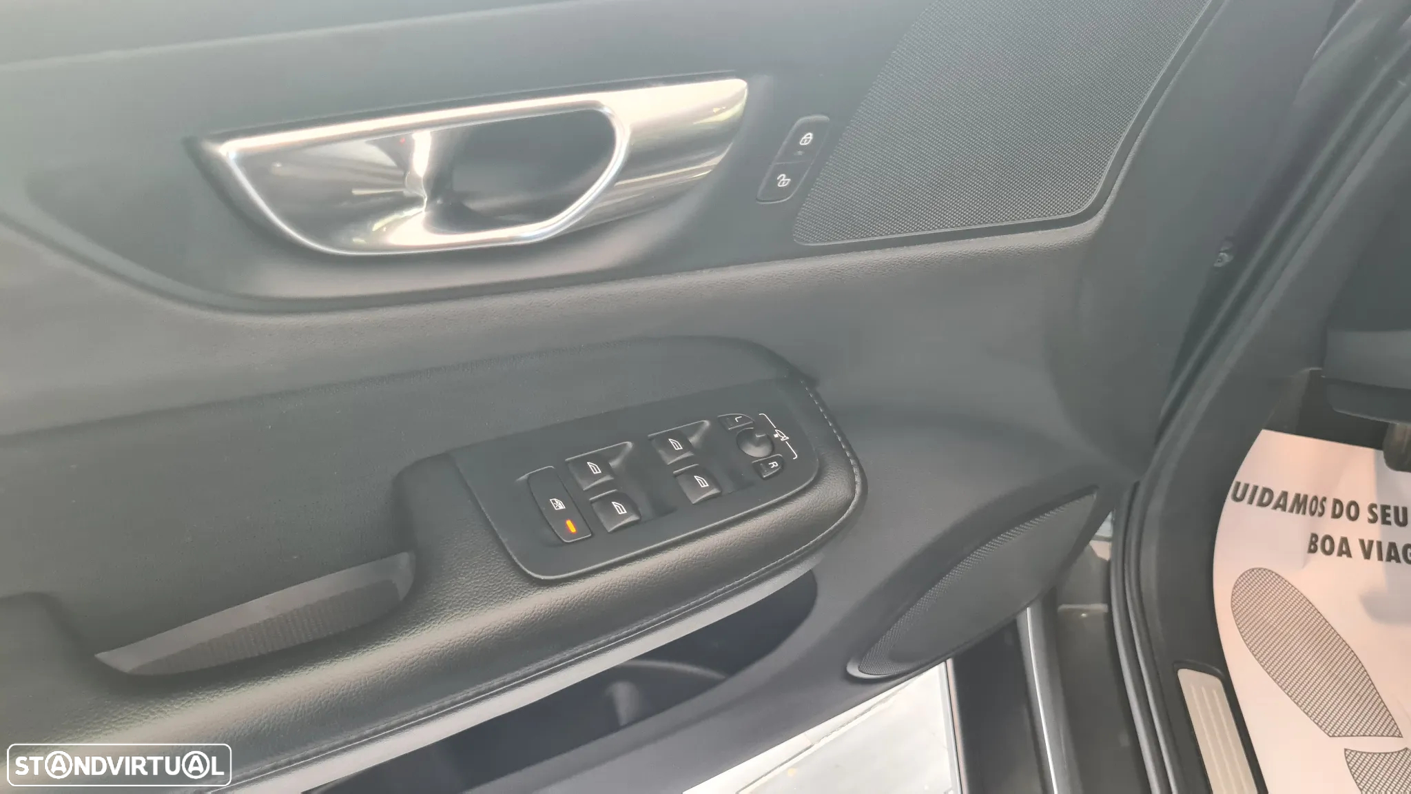 Volvo V60 2.0 D3 Momentum - 33